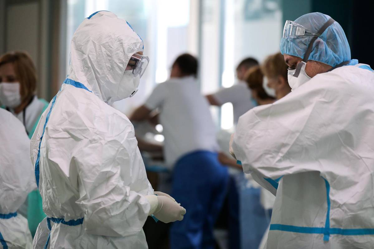 Stručnjaci u Srbiji upozorili da je broj zaraženih i četiri puta veći