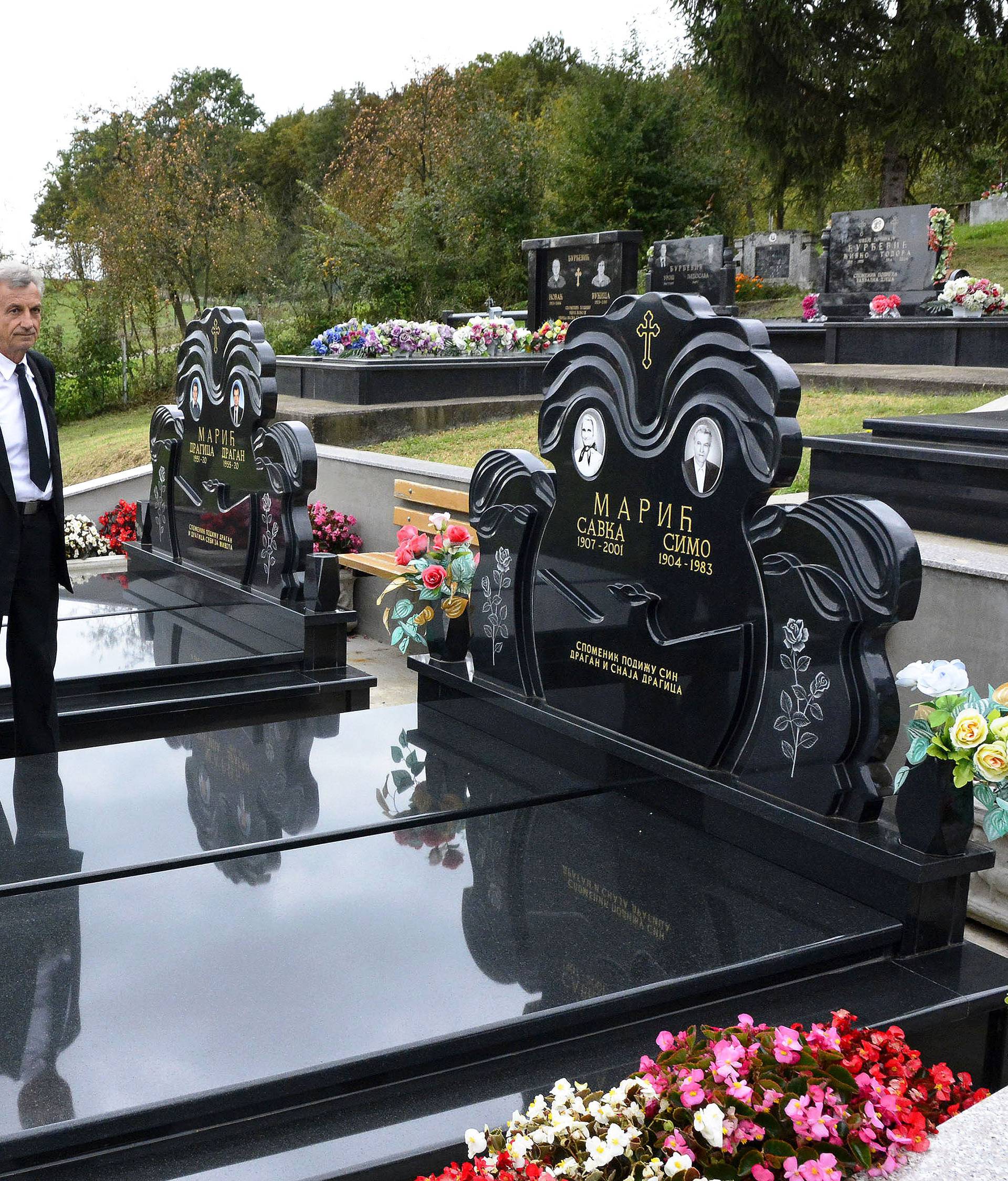 Ziher je ziher! Još dok su živi napravili su sami sebi karmine