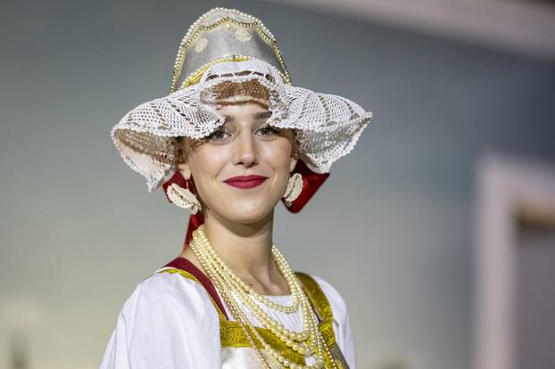 Vinkovci: Etno frizure svijeta na Vinkovačkim jesenima