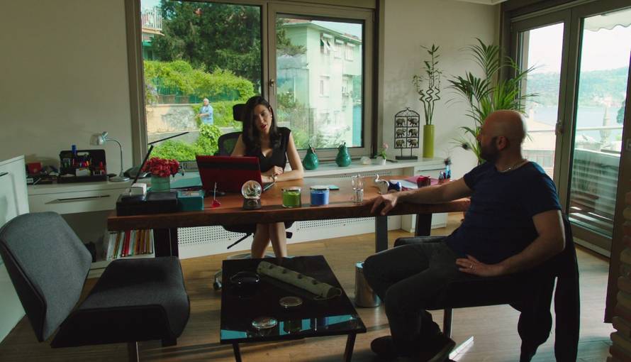 Rahmi priznaje Dilari da mu se život raspao zbog ljubavnice