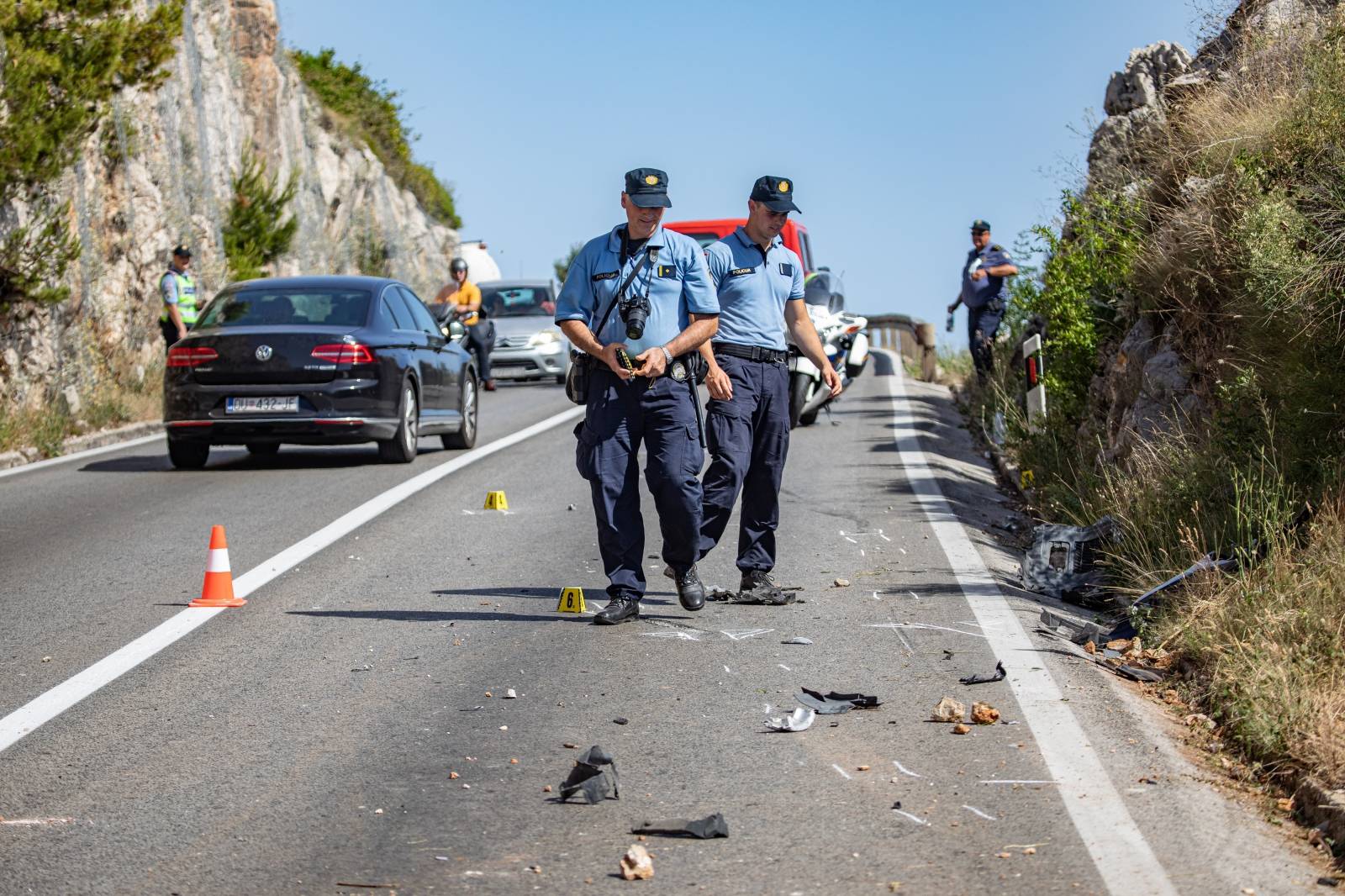 Dva automobila sletjela u provaliju nedaleko Dubrovnika