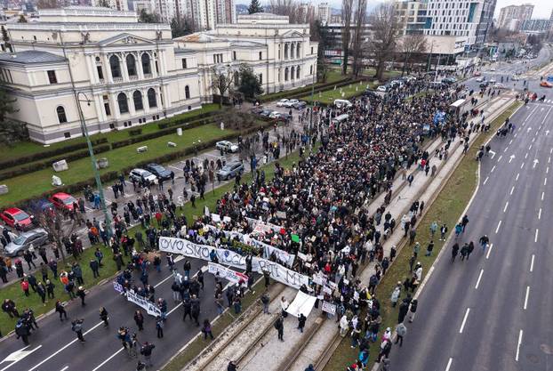 Nastavljen sedmi po redu protesti građana u Sarajevu zbog tragične tramvajske nesreće