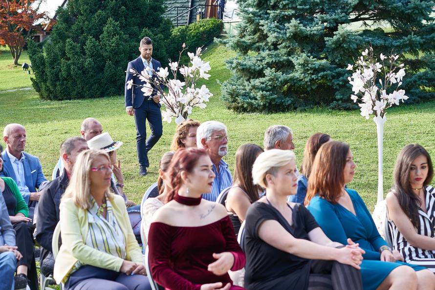 Pale su dvije prosidbe u finalu, a cure ljute: 'Nije bio vrijedan'