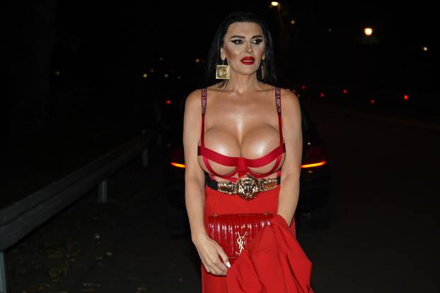 Beograd: Nastup pjevačice Maye Berović u restoranu Nacionalna klasa