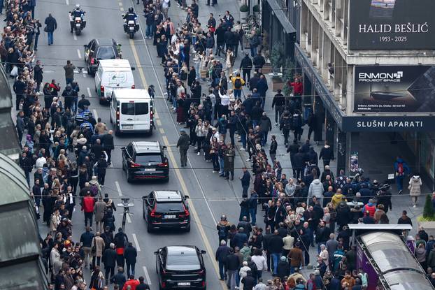 Sarajevo: Povorka prema gradskom groblju Barama