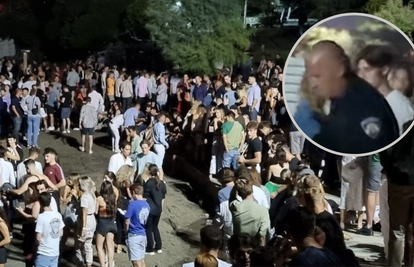 VIDEO Zvižduci policiji na Bačvicama: Priveli mladića koji je puštao glazbu preko zvučnika