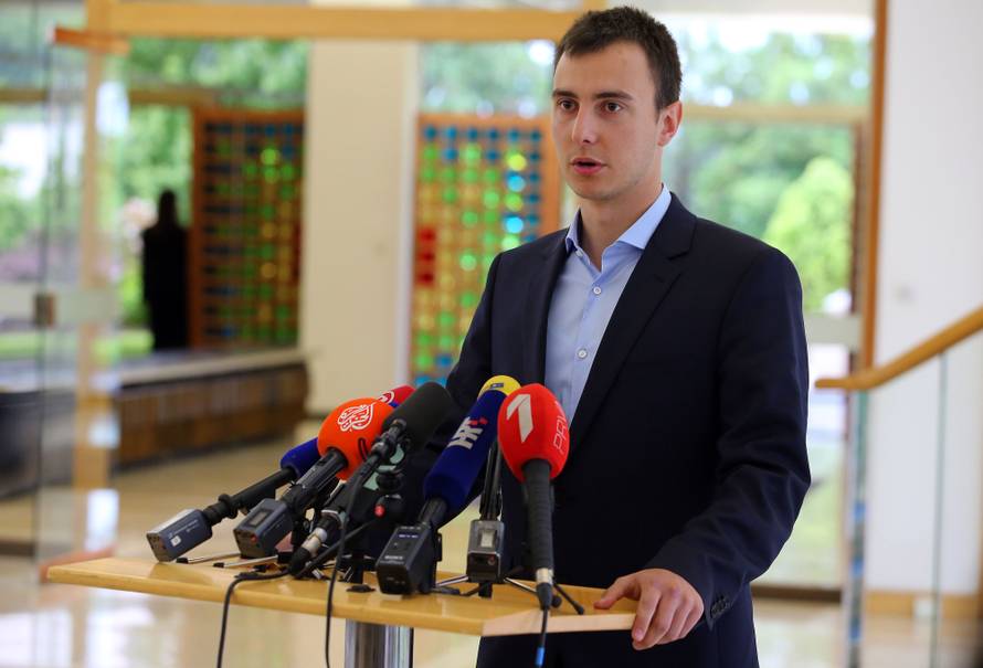 "Većina ne želi izbore, neka se što prije imenuju novi ministri"