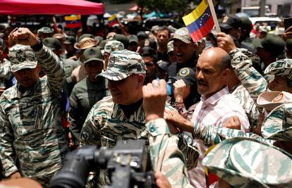 Trump šalje mornaricu u Karibe i spominje invaziju. Tamo ga čeka 4,5 milijuna milicije