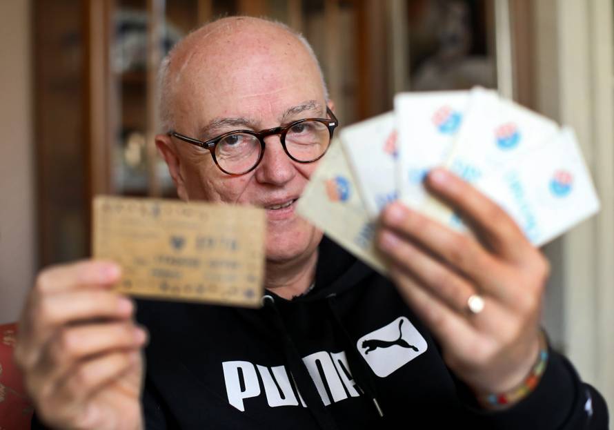 Vjerni Dinamov navijač: Čuvam kartu od proljeća 1970. godine