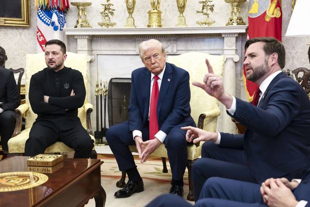 FOTO Prošli put Zelenskog su 'razapeli' zbog odore, Trump mu sada nahvalio crno odijelo