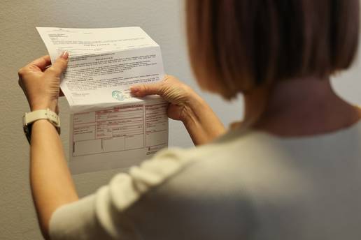 Skandalozna rje&scaron;enja: 'Tra&zcaron;e nas da platimo porez za dr&zcaron;avni stan u kojem smo zbog potresa'