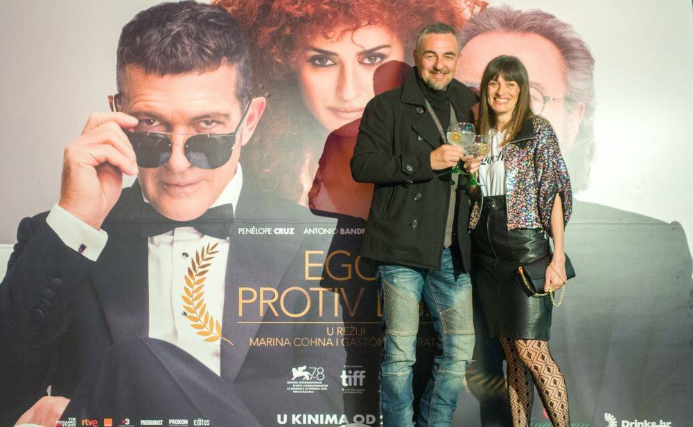 Španjolski filmski hit privukao brojna lica na premijeru: Sandi je došao sa suprugom Ilinom