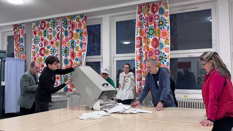 'Upozoravali su nas na pritiske': Hrvati nadgledaju brojanje glasova na mađarskim izborima