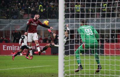 Igrač Milana nije ni vidio loptu: Je li ovo penal za Juventus?