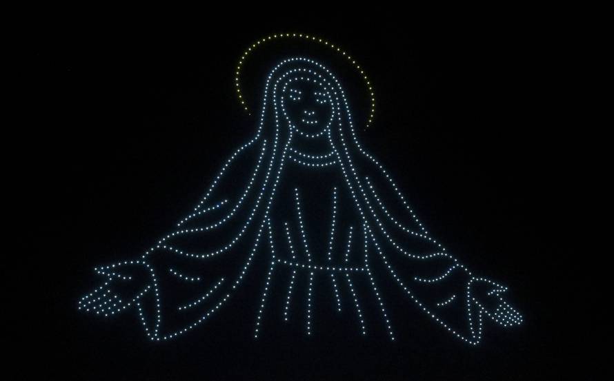 Scenografija dronovima na koncertu Marka Perkovića Thompsona