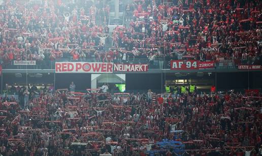 &Scaron;panjolska policija pendrecima napala navija&ccaron;e Bayerna ispred Bernab&eacute;ua uo&ccaron;i utakmice?!