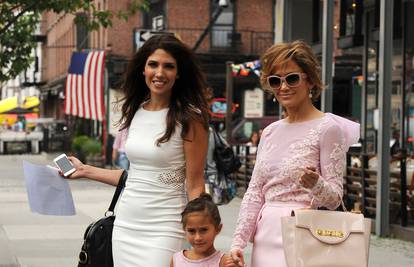 Kakva majka, takva kći: Lopez je Emmu obukla isto kao i sebe