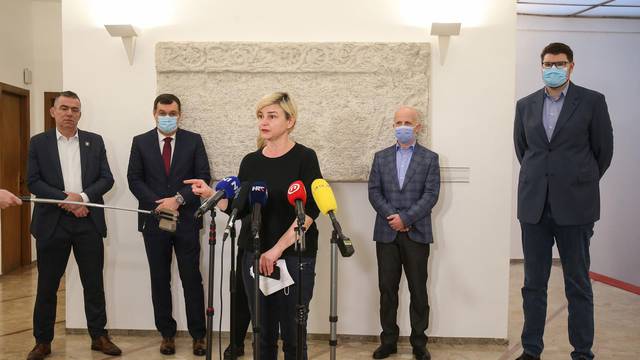 Zagreb: Konferencija za medije oporbe vezano uz ostavku ministra Darka Horvata