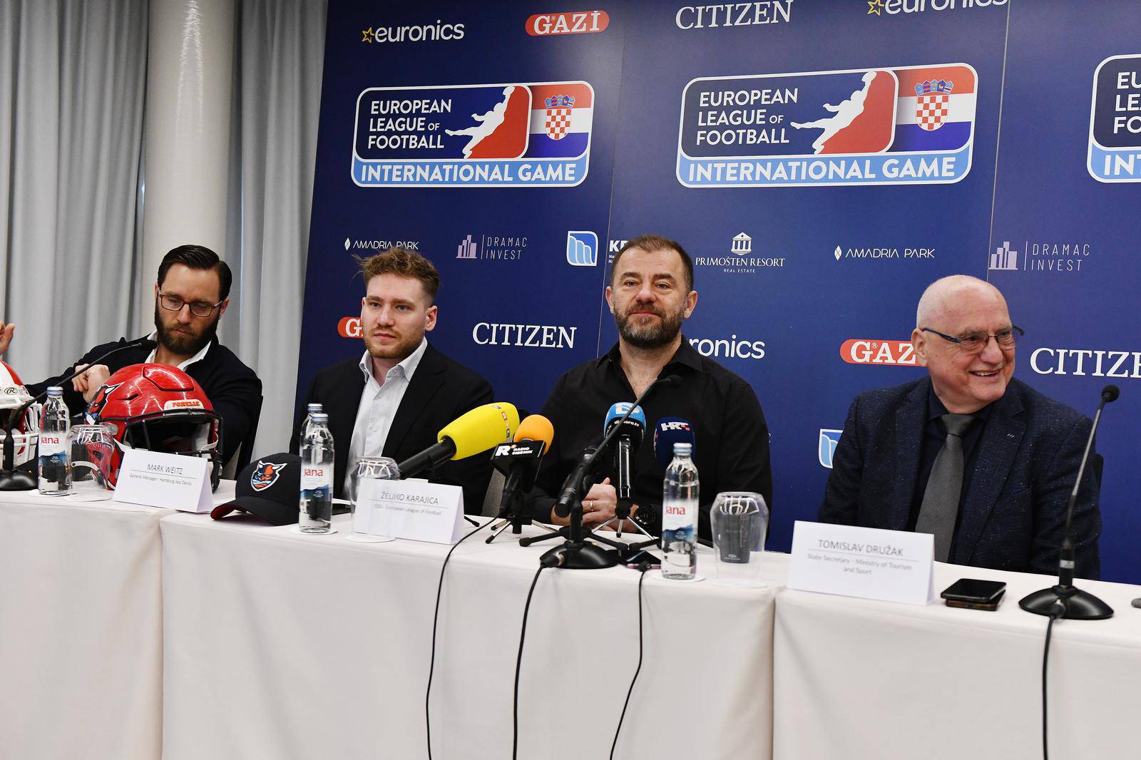 Šibenik: Konferencija za medije Željka Karajice na kojoj je najavljena utakmica ameri?kog nogometa u Hrvatskoj