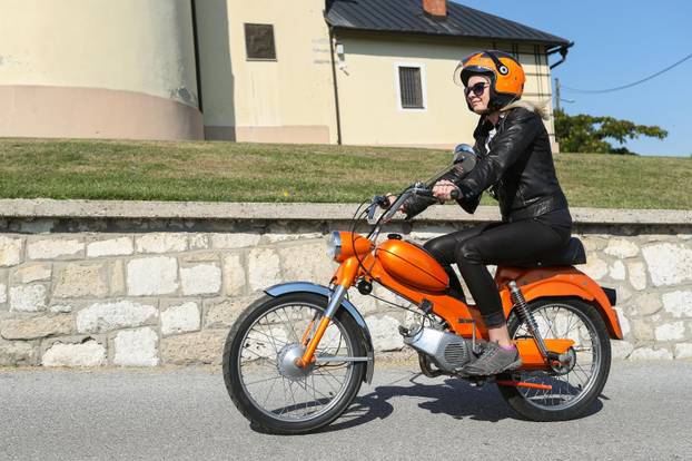 Susret ljubitelja i vlasnika mopeda Tomos u Gornjoj Stubici