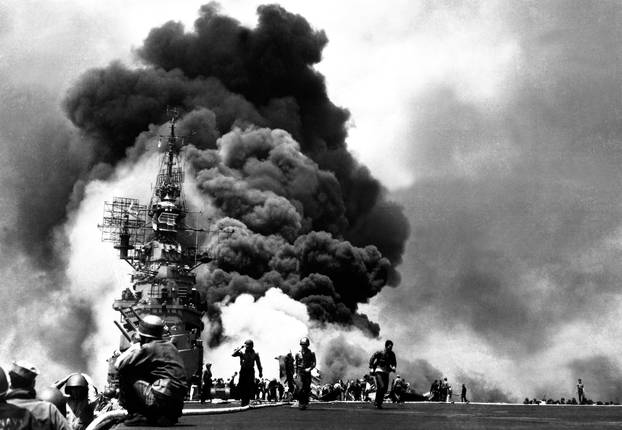 WWII / USS Bunker Hill Hit by Two Japanese Kamikaze Aircraft off Kyushu / Photo, 1945