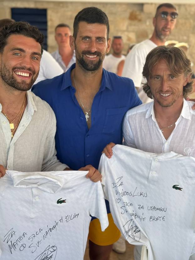 FOTO Kovačić uživao na jahti s Modrićem, evo kako je proveo ljeto na jadranskoj obali