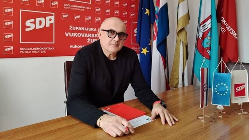 SDP Vukovar: 'Zahtjev Marijana Pavličeka za odgodu izložbe podsjeća na totalitarizam...'