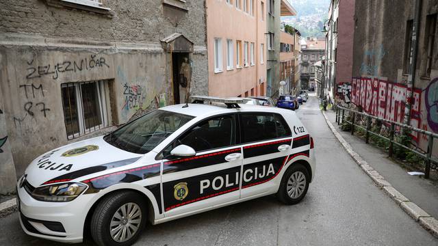 Dvojica Kamerunaca optužena su za trgovinu ljudima u BiH...