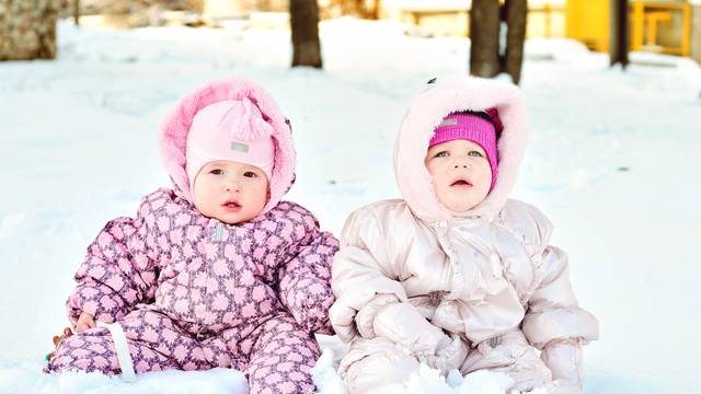 Bebama treba svježeg zraka i kad je vani hladno uz minuse