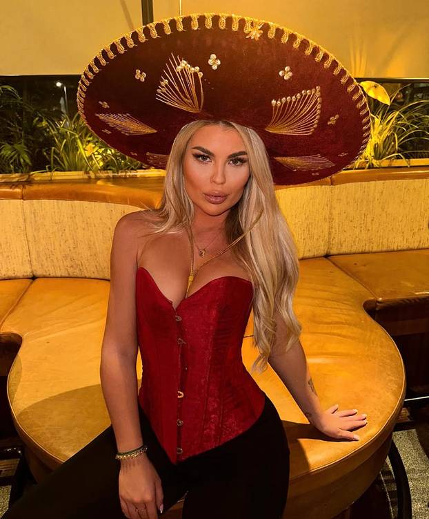 Andreu gledamo u 'Gospodinu Savršenom': Voli putovati, ali i nositi minijaturni bikini i haljine