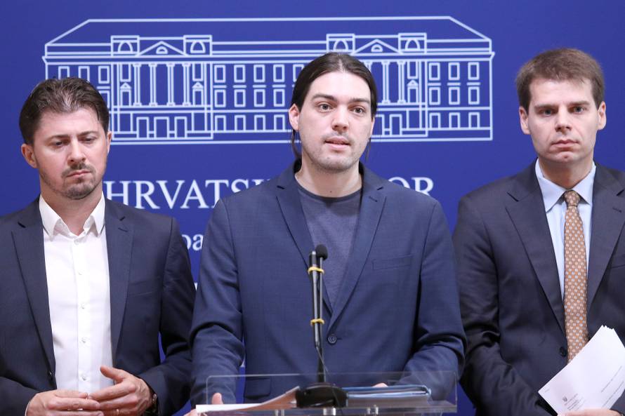 Živi zid i Most rastu, podršku birača i dalje gube HDZ i SDP