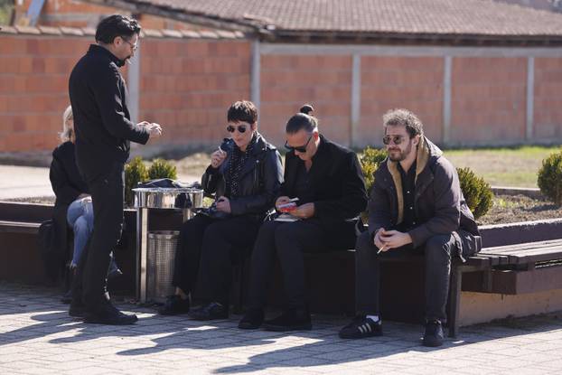 Posljednji ispraćaj Gorana Bareta na Gradskom groblju u Vinkovcima