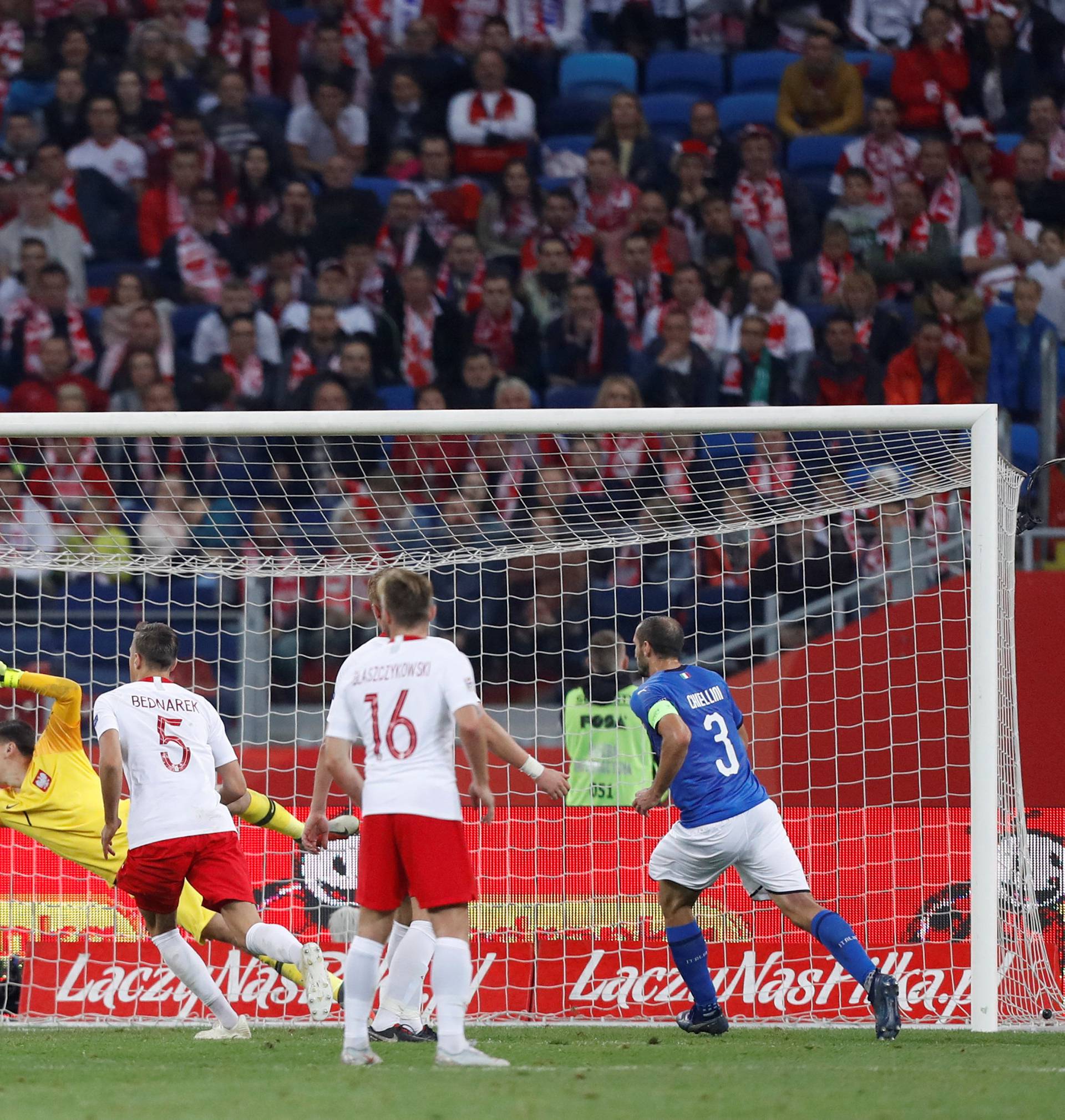 UEFA Nations League - League A - Group 3 - Poland v Italy