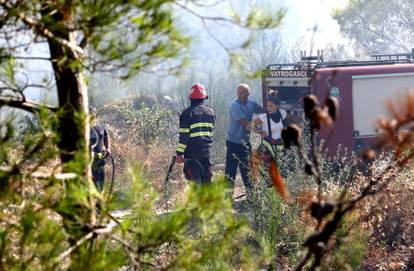 FOTOGALERIJA One su naše heroine! Hrabre vatrogaskinje bore se s požarom kod NP Krka