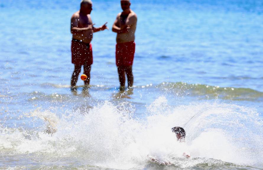 Splitske plaže pune su kupača 