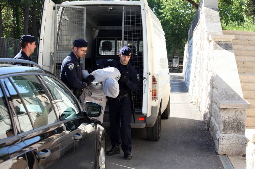 Mama Danijela Brnosa: Sin me ne zanima, nek trune u zatvoru