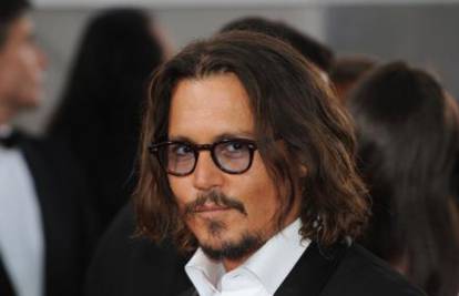 Depp:Kad umrem, potopite me u viski, pijte ga i sahranite me