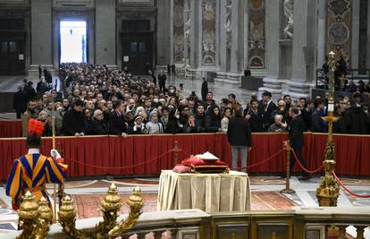 Benedikt XVI. bit će pokopan u bivšoj grobnici Ivana Pavla II.
