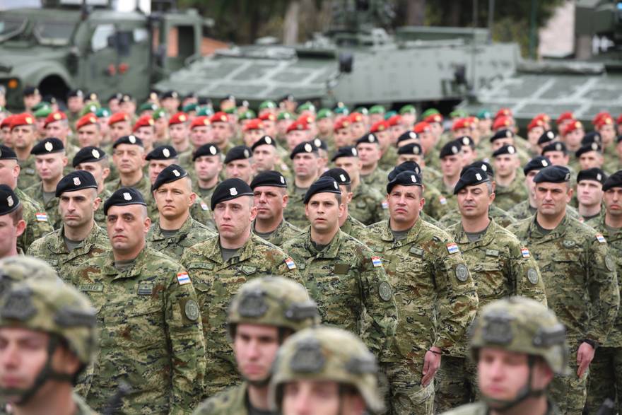 MORH &scaron;alje prve pozive na preglede za budu&cacute;e ro&ccaron;nike