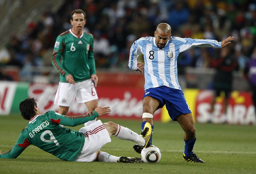 Soccer - 2010 FIFA World Cup South Africa - Round Of 16 - Argentina v Mexico - Soccer City Stadium