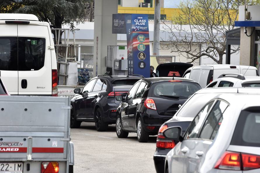 Šibenik: Gužve na benzinskim postajama zbog najavljenog poskupljenja