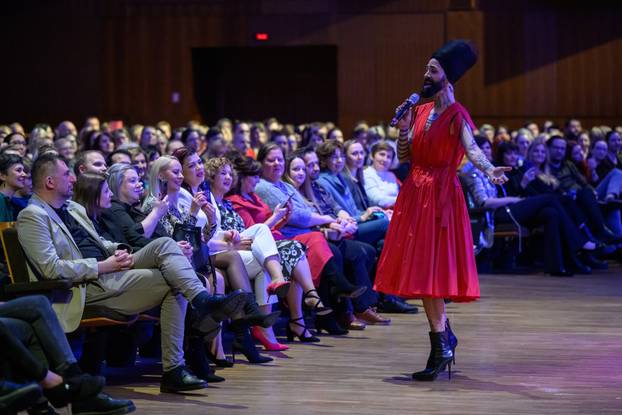 Zagreb: Božo Vrećo održao koncert u popunjenoj dvorani Lisinski