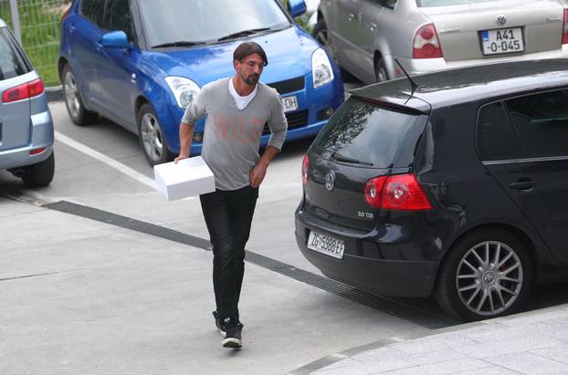 ARHIV - 2014. Zagreb: Goran Ivanišević bivšoj supruzi Tanji Dragović na poklon donio tortu nakon što je rodila Vlahino dijete