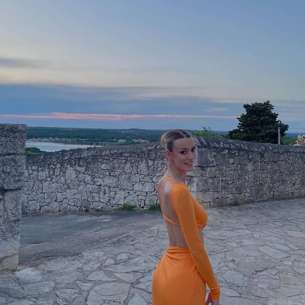 FOTO Tko je Zubčićeva zaručnica Ana? Obožava tjelovježbu,  a sve je pokrenula jedna poruka...