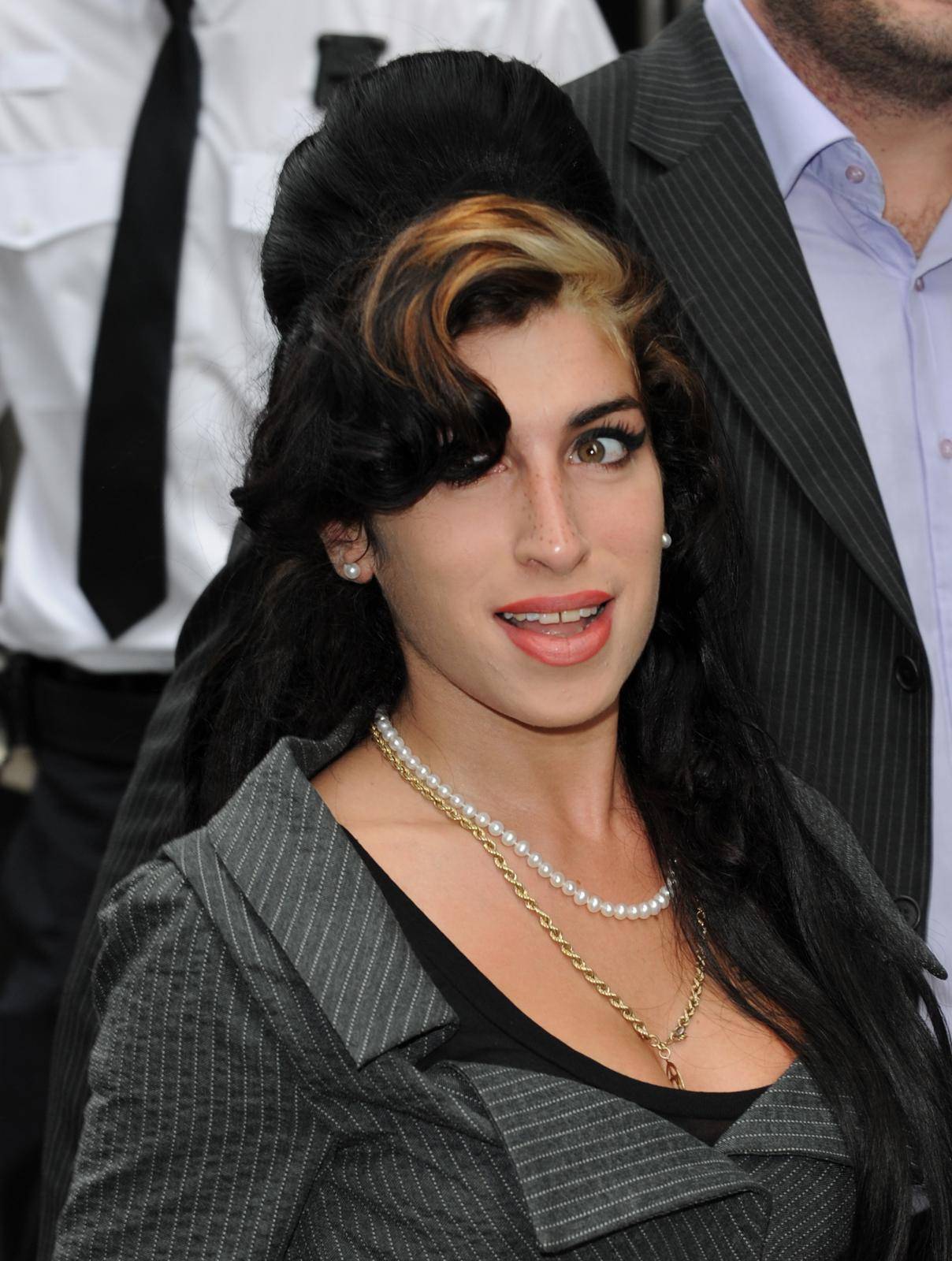 Amy Winehouse arrives at court - London