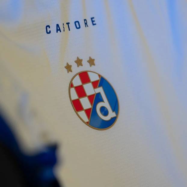 Dinamo nosi bijeli dres nakon 21 godinu! Kako vam se sviđa?