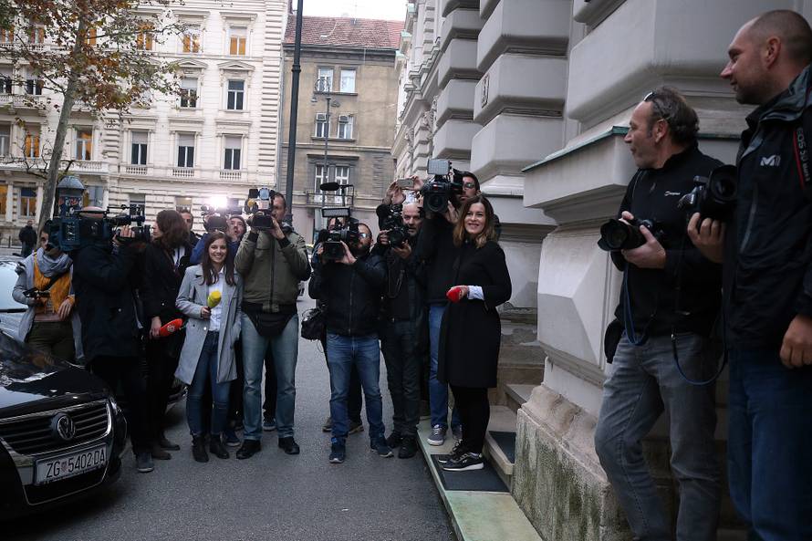 Zagreb: Novinari Äekaju odluku Å½upanijskog suda o ukidanju ili produljenju pritvora za TodoriÄa