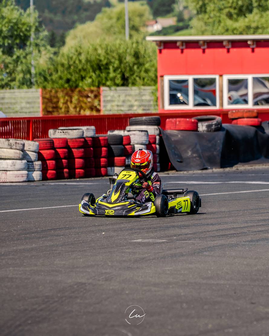 Hrvatski karting dobiva novu zvijezdu: Ivan Janičijević (11) oduševljava rezultatima...