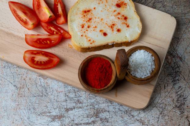 Bread,With,Lard,On,A,Table