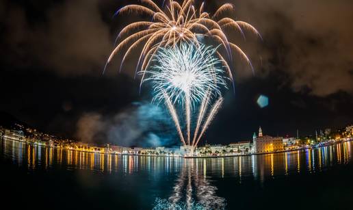 FOTO Impresivan vatromet u Splitu za blagdan svetog Dujma